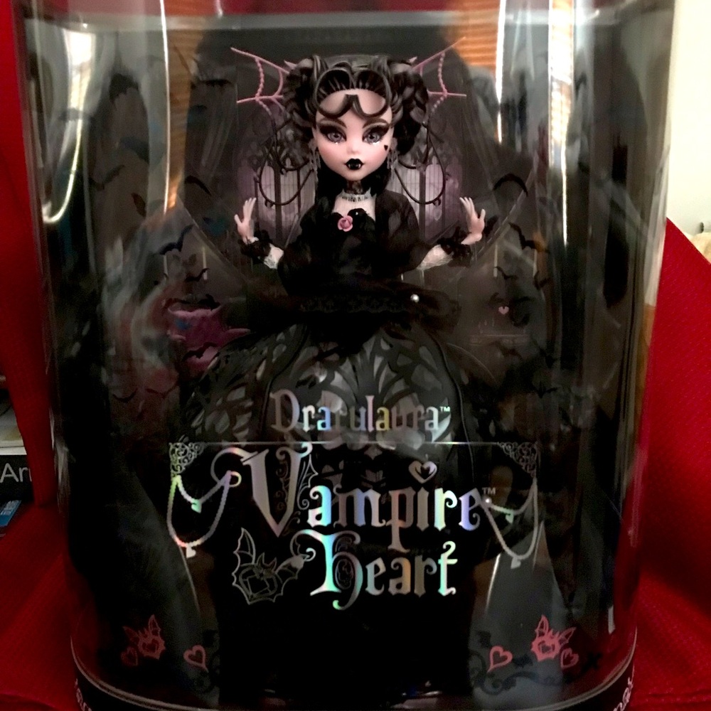 Monster High Draculaura Vampire Heart